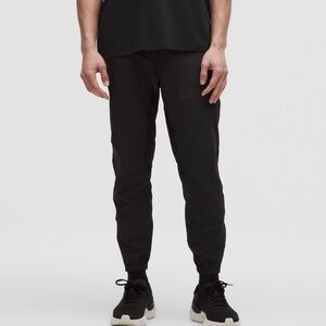 Lululemon License to train jogger in black size large men’s